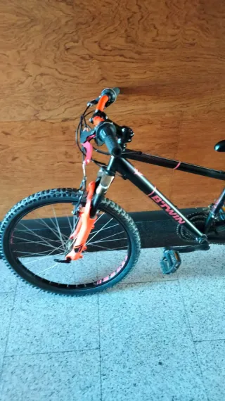 Bicicleta Infantil BTWIN 24 Negra/Naranja