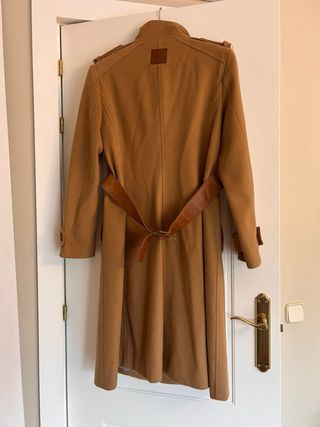 Abrigo Carolina Herrera Camel