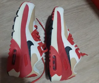 Zapatillas Nike Mujer Beige y Rojo