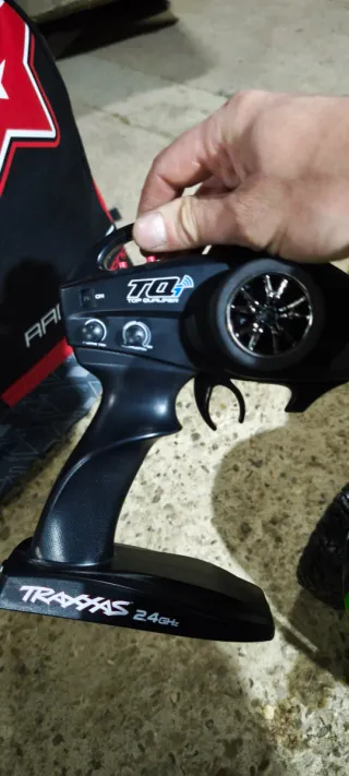 Traxxas Maxx Slash 6S con mejoras