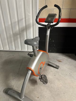 Bicicleta Estática Gris y Naranja