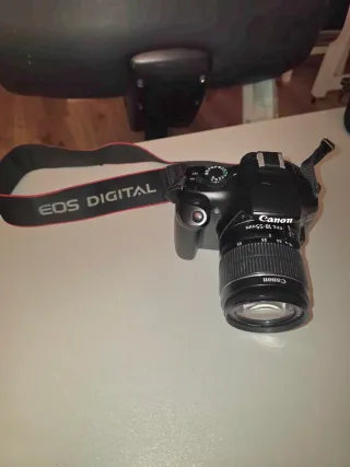 Canon EOS 1100D + Objetivo + Accesorios