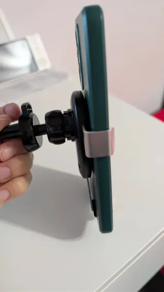 Supporto cellulare auto aggancio bocchetta aria