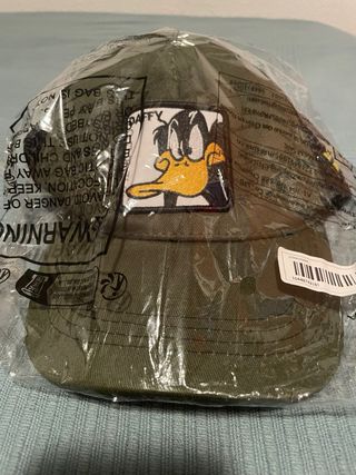 Gorra Looney Tunes Pato Lucas