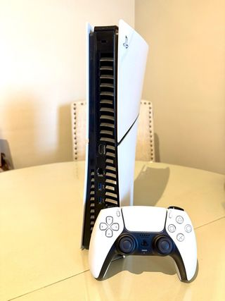 PlayStation 5 Digital 1TB + FIFA 25