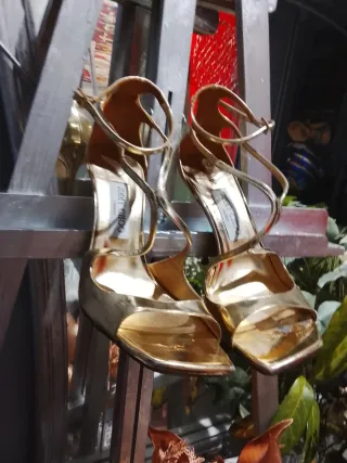 Sandalias Jimmy Choo Doradas Fiesta super comodas