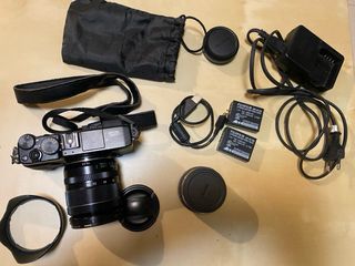 Fujifilm XE1 + Fujinon 18-55mm + Meike 35mm f1.7