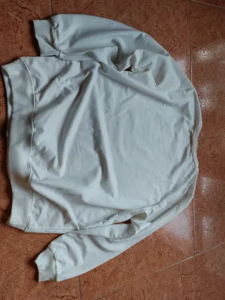 Sudadera blanca con estampado caballo