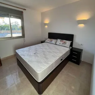 Canapé y colchón en liquidación