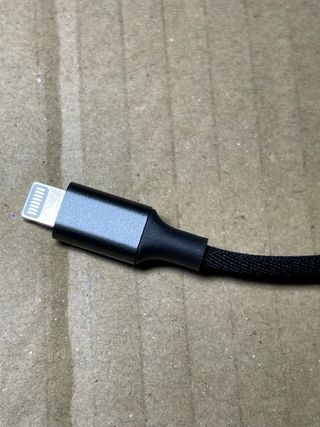 Adaptador Lightning a Jack 3.5mm Aux nuevo