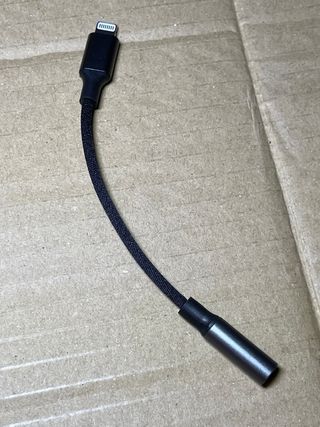 Adaptador Lightning a Jack 3.5mm Aux nuevo