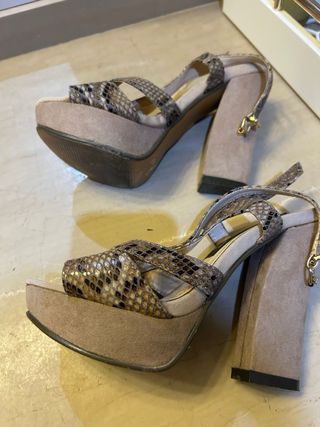 Sandalias tacón animal print