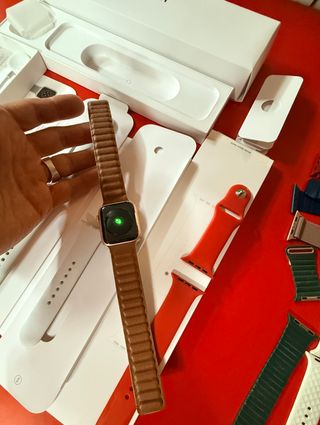 Apple Watch SE GPS Serie 6 Aluminio Oro impecable