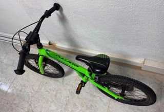 Bicicleta infantil verde