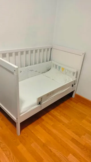 Cuna Ikea convertible en cama