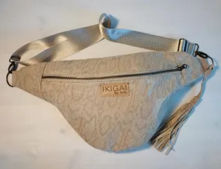 Bolso riñonera IKIGAI piel beige NUEVA