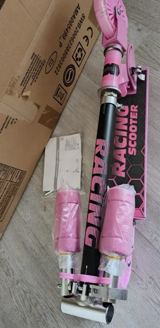 Patinete infantil rosa RACING SCOOTER