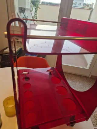 Mesa camarera vintage metacrilato rojo