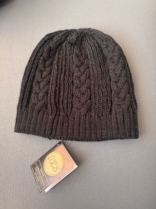 Gorro JLS negro acrílico