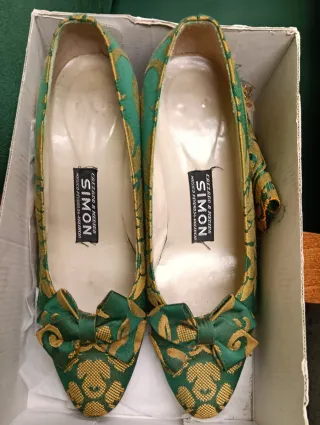 Falda Fallera con Zapatos