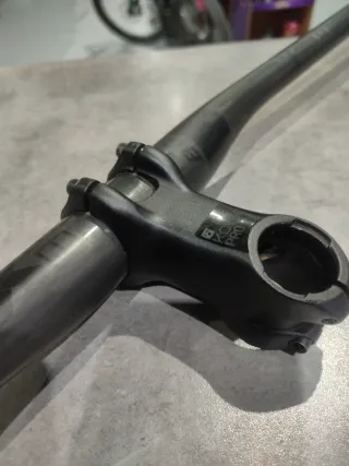 Bontrager Kovee XXX Carbono manillar+potencia