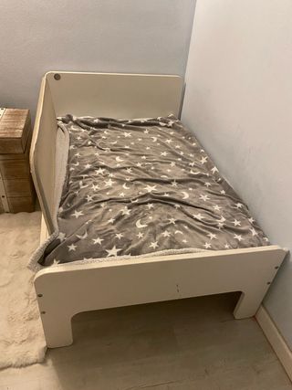 Cama infantil blanca de ikea
