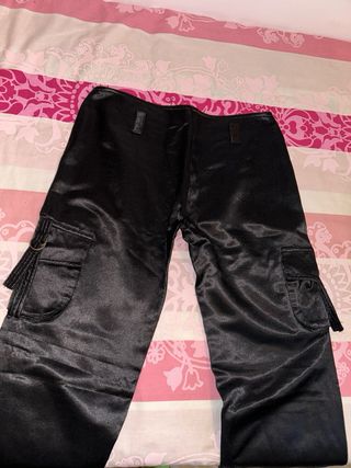 Pantalón cargo Y2K negro satinado