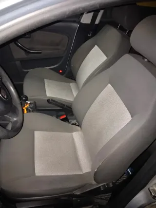 SEAT Cordoba 2005. Pocos KM. Único propietario