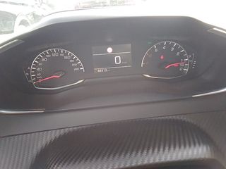Peugeot 2008   Active Puretech 100 S&S BVM6