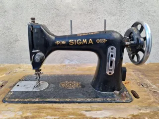 Máquina de coser Sigma antigua
