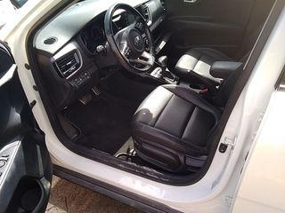 Kia Stonic   1.0 T-GDi 88kW (120CV) Black Edition DCT