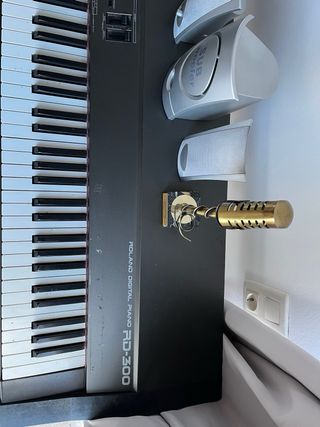 Teclado Roland RD-300