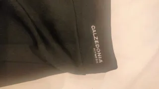 Leggings negros con detalle de malla