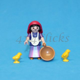 Playmobil Granjera Niña con Gallinas