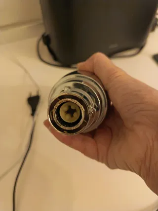 Minipimer rosso e argento senza il suo attacco