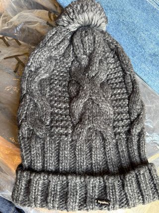 Berretto Refrigwear grigio con pompon