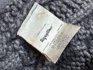 Berretto Refrigwear grigio con pompon