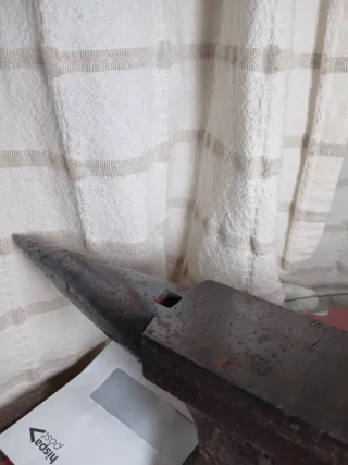 Yunque de forja, sonido de campana, se manda video