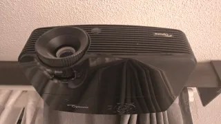 Proyector Optoma Negro + Pantalla +cable