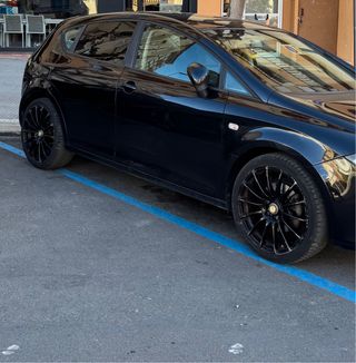 Llantas de aleación negras para coche