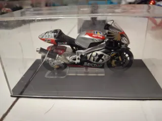 Modellino Moto Aprilia RS3 Regis Laconi 2002