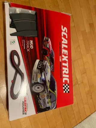 Scalextric Mud Track Pista + Coche