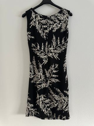 Vestito nero fantasia foglie taglia 36