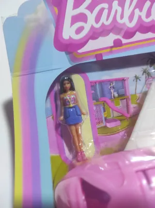 Avión Barbie Land Mini con piloto