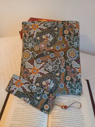 Funda para libro con bolsillo