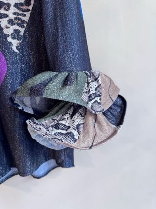 Camicia donna con brillantini multicolor con volant