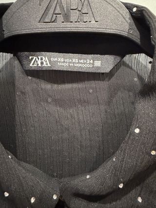 Camisa Zara brillo negra