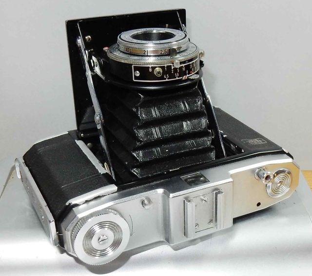 1693-Cámara ZEISS IKON NETTAR 518/16-4.5/75mm-fund