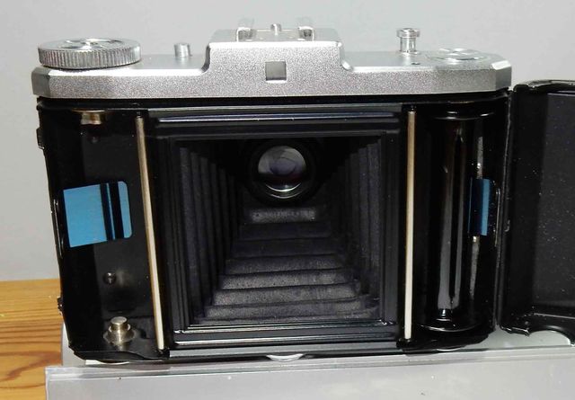 1693-Cámara ZEISS IKON NETTAR 518/16-4.5/75mm-fund