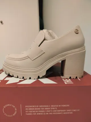 Mocasines XTI Beige Nuevos
